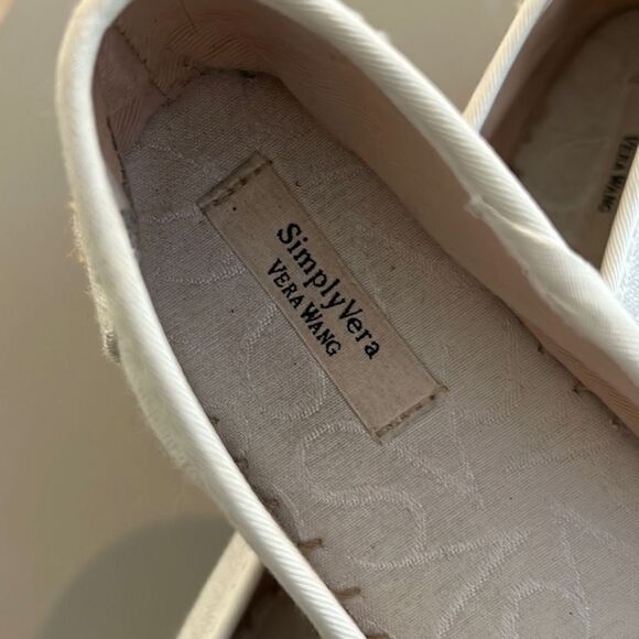 Vera  Wang Espadrilles - Picture 4 of 7